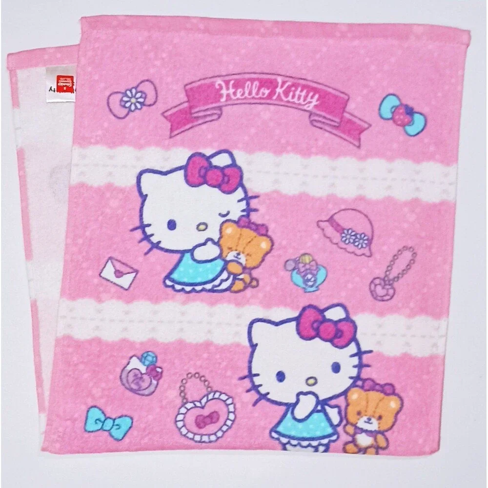 Hello Kitty face towel